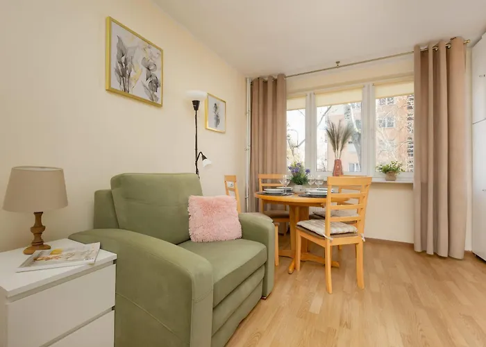 شقة Cozy Anielewicza Wola By Renters وارسو