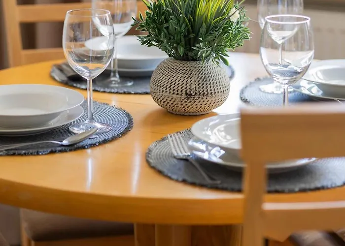 شقة Cozy Anielewicza Wola By Renters وارسو